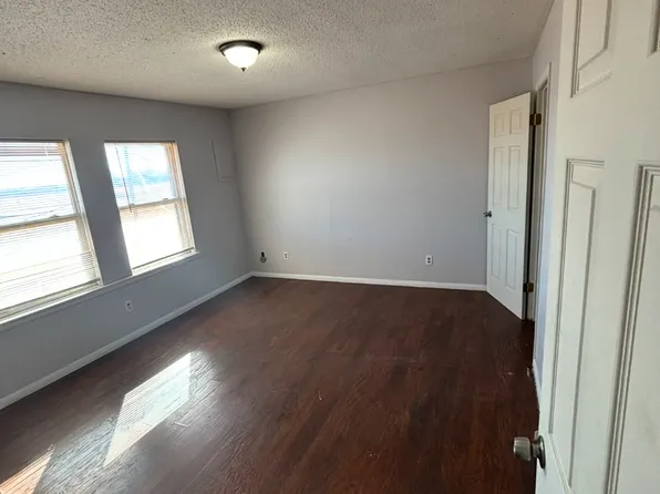 103 Pecos Pl #B, Plainview, TX 79072