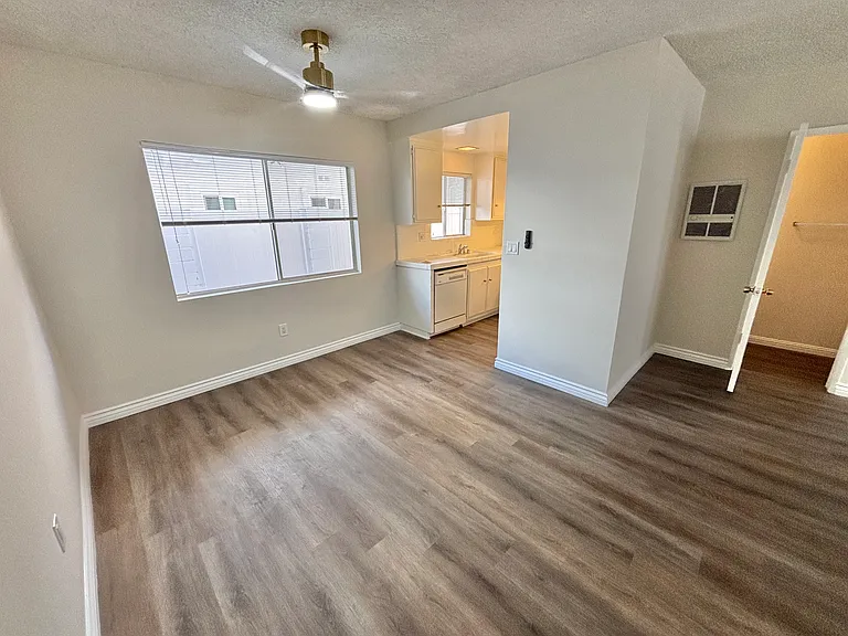 114 S Irena Ave #2 — Photo 8