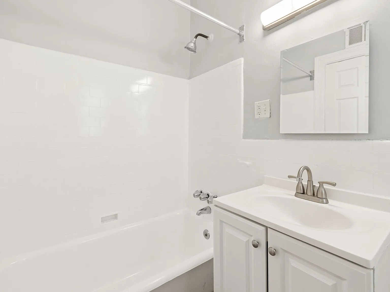 3701 PERSHING — Photo 4