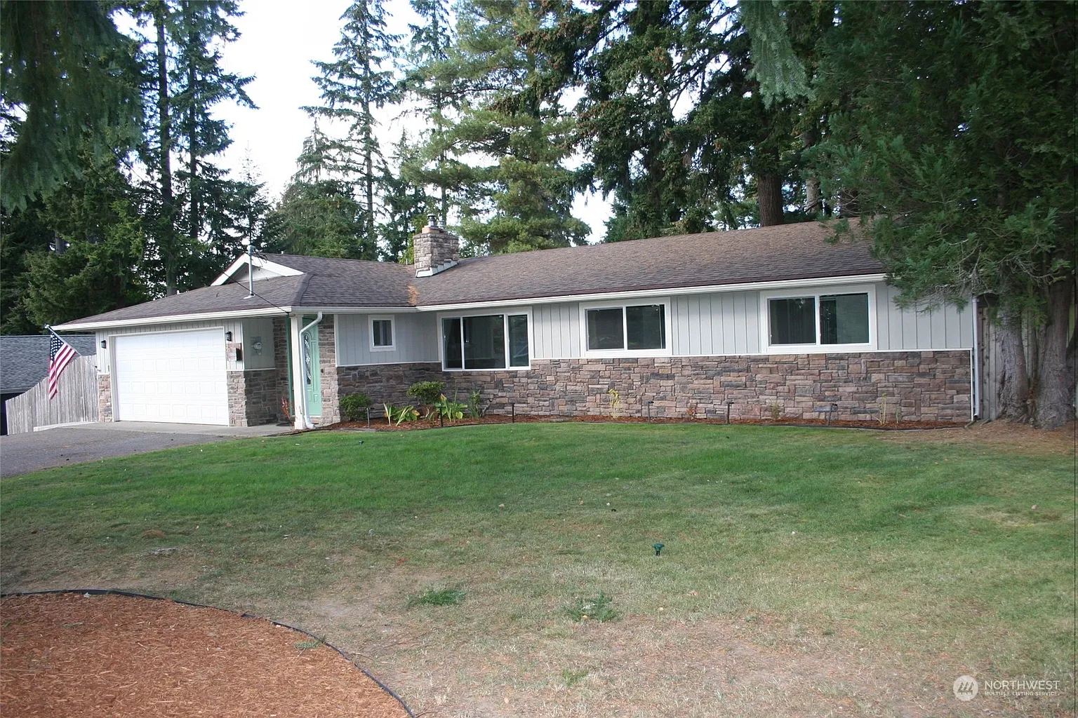 3801 SE Pine Tree Drive photo 1