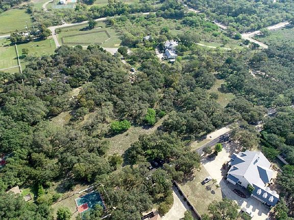 4th image of 413 Winding Way Dr