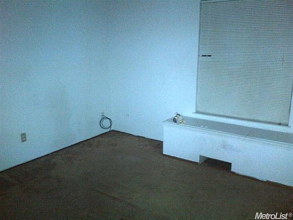 5th image of 646 Placer Dr