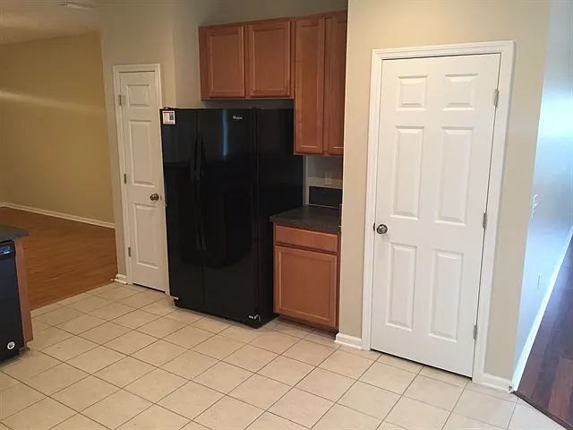 1779 Ferncreek Dr — Photo 3