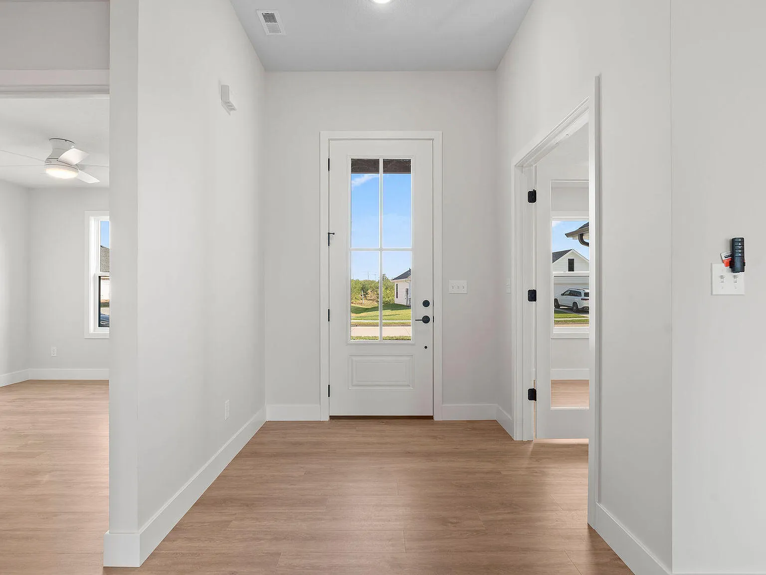 4 bed, 2.0 bath, $3,000 — Photo 4