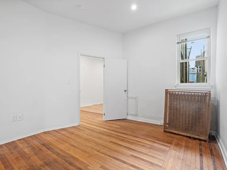 922 Snyder Ave #1 — Photo 8