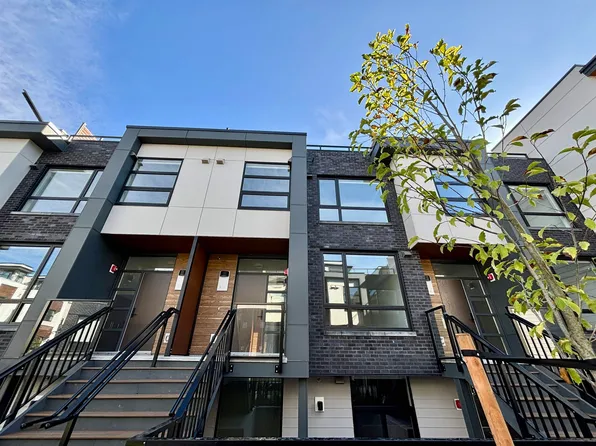 6085 Irmin St, Burnaby, BC V5J 0J7