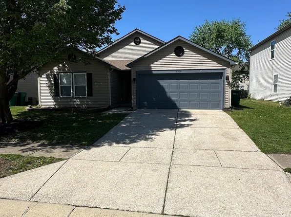 2200 Shadowbrook Dr, Plainfield, IN 46168