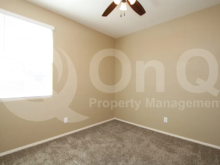 2620 S 116th Dr — Photo 10