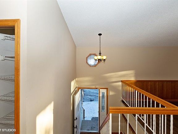 4th image of 1044 Aston Cir