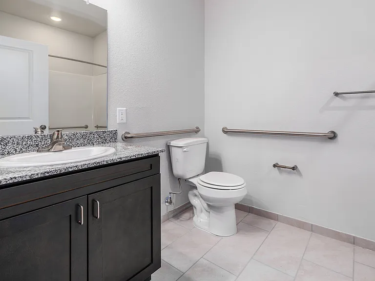 Reserve at Mott — Photo 8