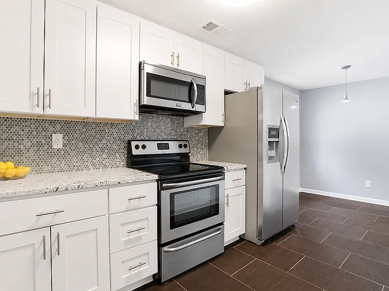334 Home Park Ave NW — Photo 3