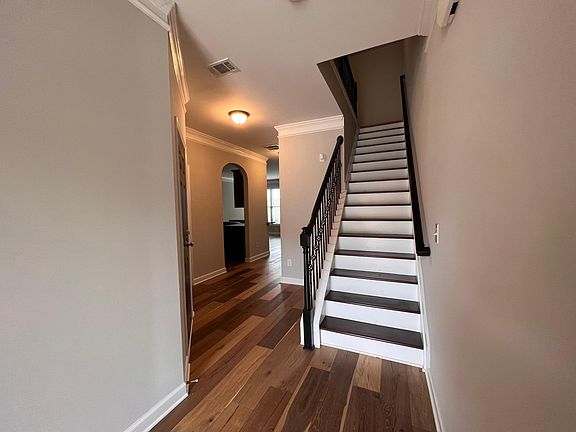 2nd image of 5890 Oakbrook Lake Ct