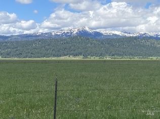 Gatfield Rd, Cascade, ID 83611