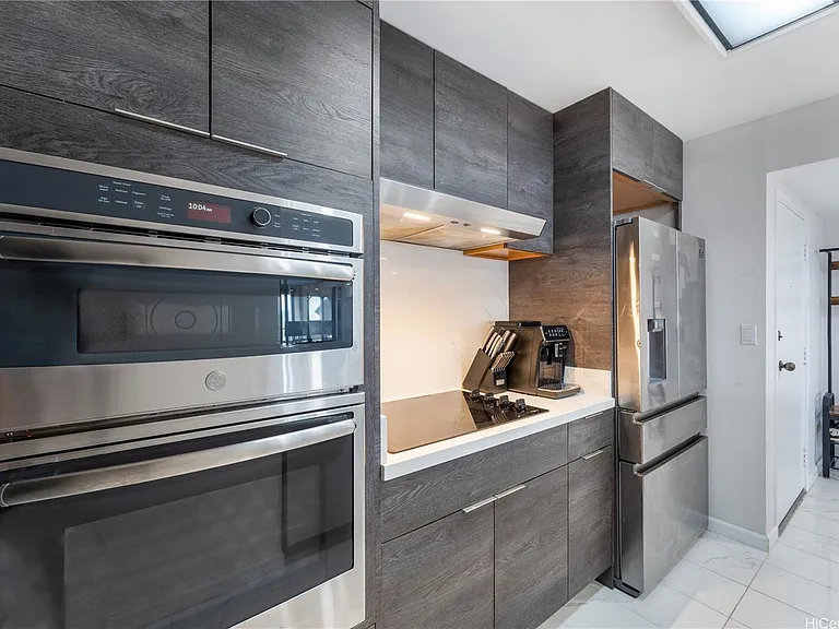 581 Kamoku St #3704 — Photo 8