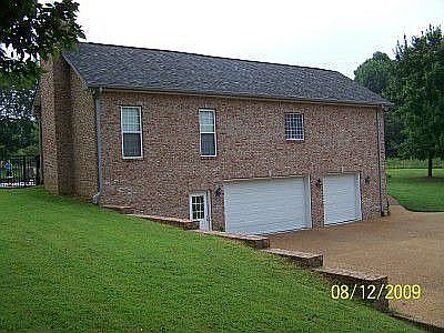 Side Entry Garage 3 Cars wide & 3 Cars Deep