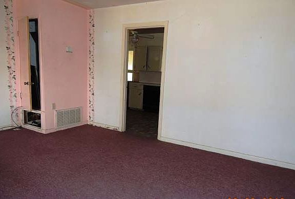 4th image of 219 Dawnview Ln