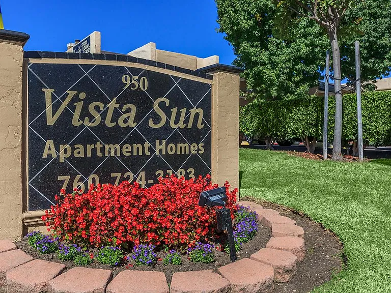 Vista Sun Apartments — Photo 24