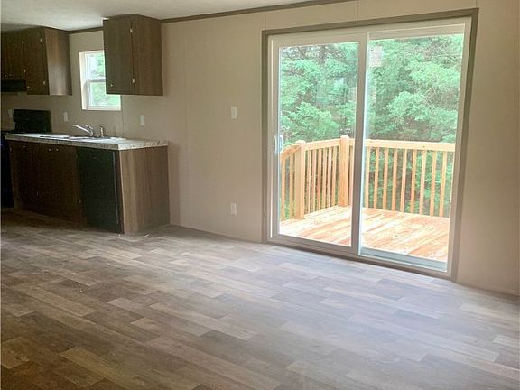 3rd image of 103 Kelsey Dr