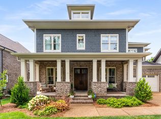 1727 Hillmont Dr, Nashville, TN 37215