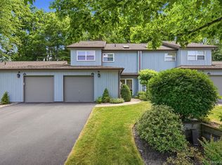 28 E Knoll, Rhinebeck, NY 12572