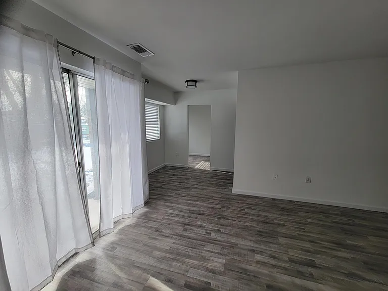 307 Meadowview Ln #307 — Photo 10