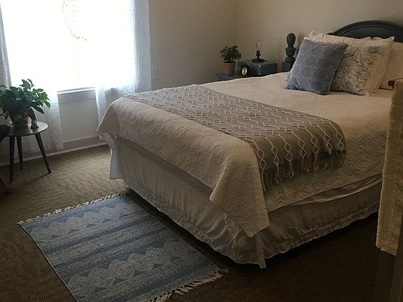 4th image of 1304 Elliott Dr APT 105