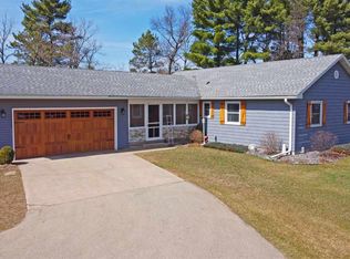 E2270 Circle Dr, Waupaca, WI 54981