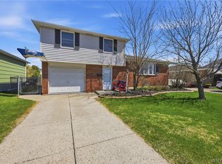 46 Lucy Ln, Cheektowaga, NY 14225