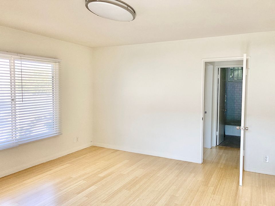 1st image of 937 Cole Ave Ste 6