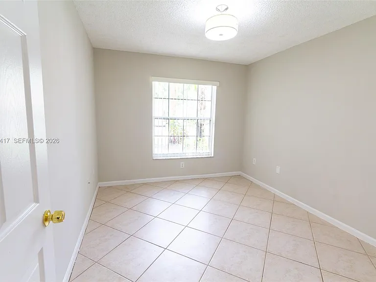 11811 SW 8th St — Photo 21