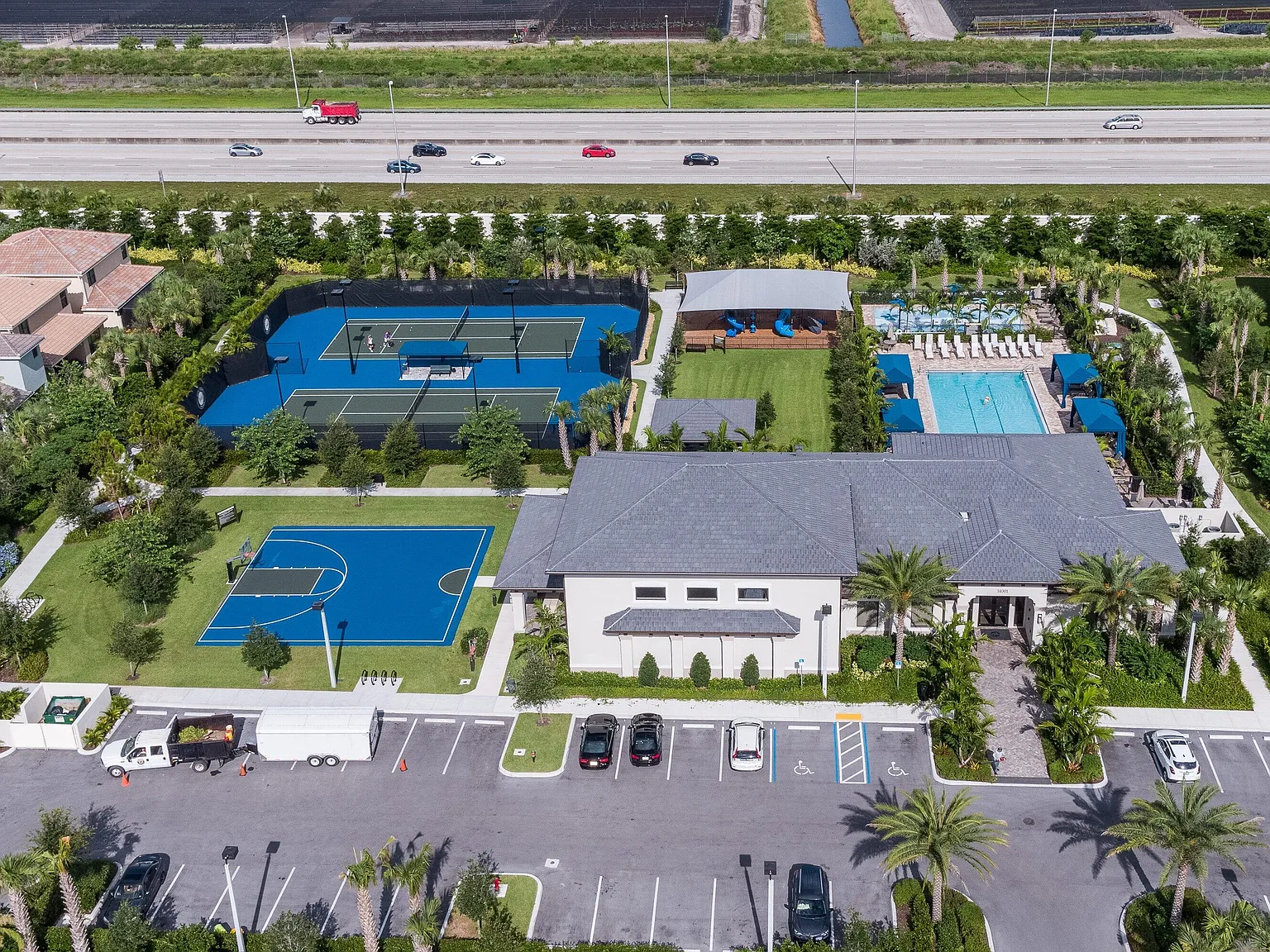 4 bed, 3.0 bath, 2305 sqft, $5,100 — Photo 2