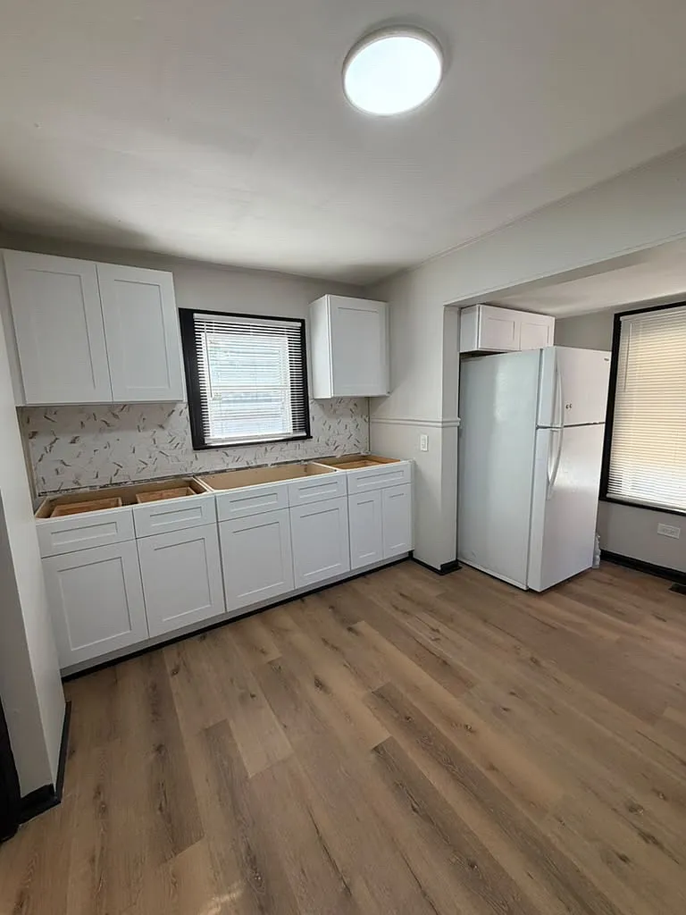 3 bed, 1172 sqft, $2,399 — Photo 3