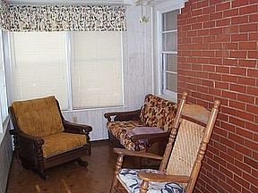 5th image of 126 E Greenwood Ave #6