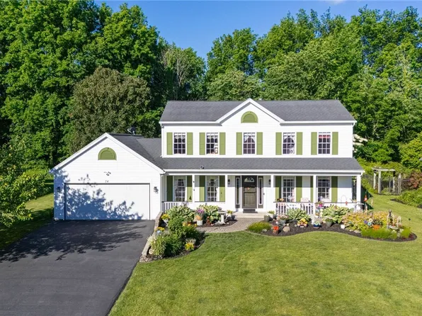74 Talamora Trl, Brockport, NY 14420
