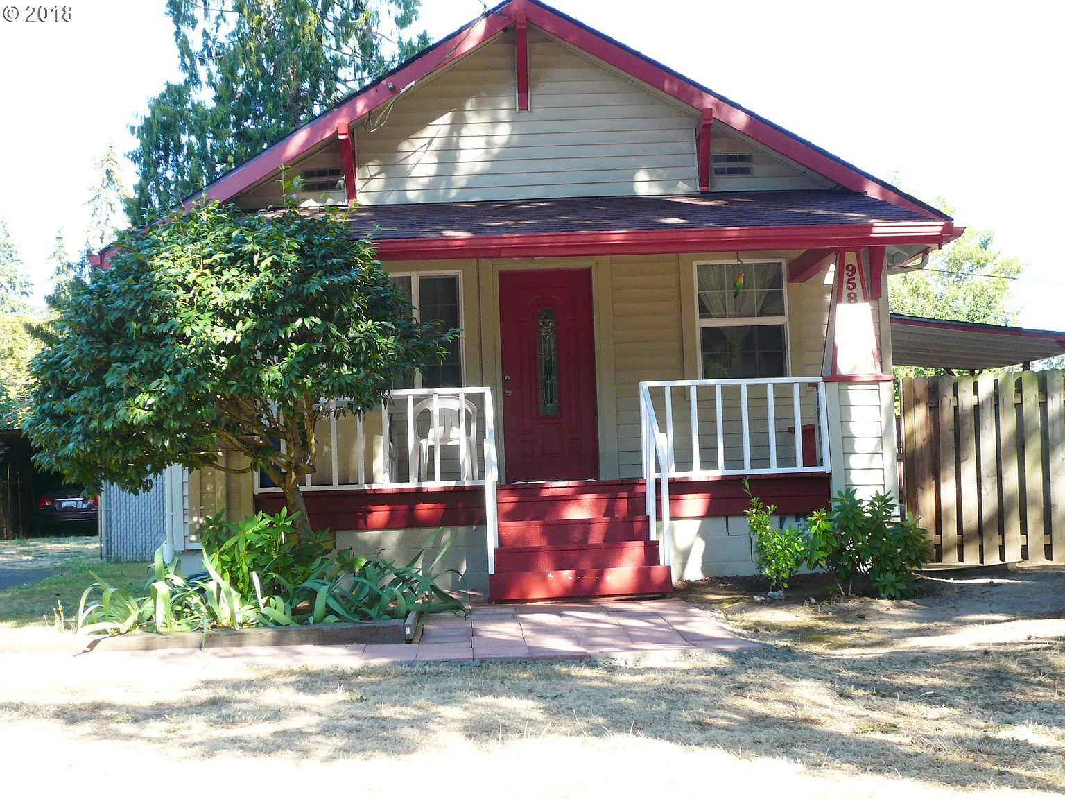 958 NW Connell Ave photo 1