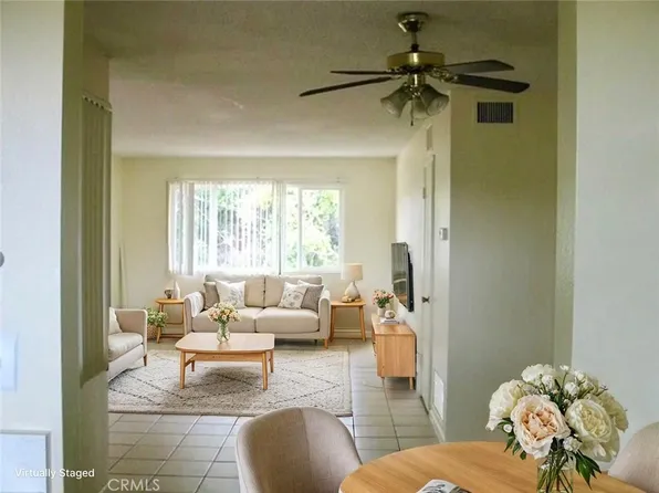 22855 Vanowen St APT 4, West Hills, CA 91307