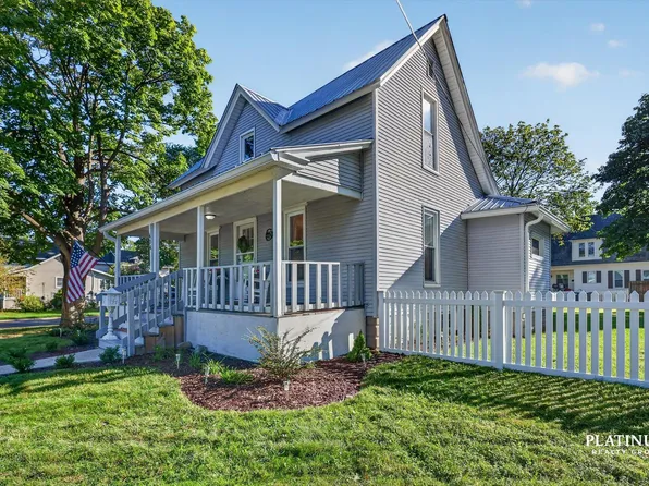 404 S Division Ave, Fremont, MI 49412