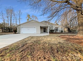 500 Kirby Ln, Matthews, NC 28104