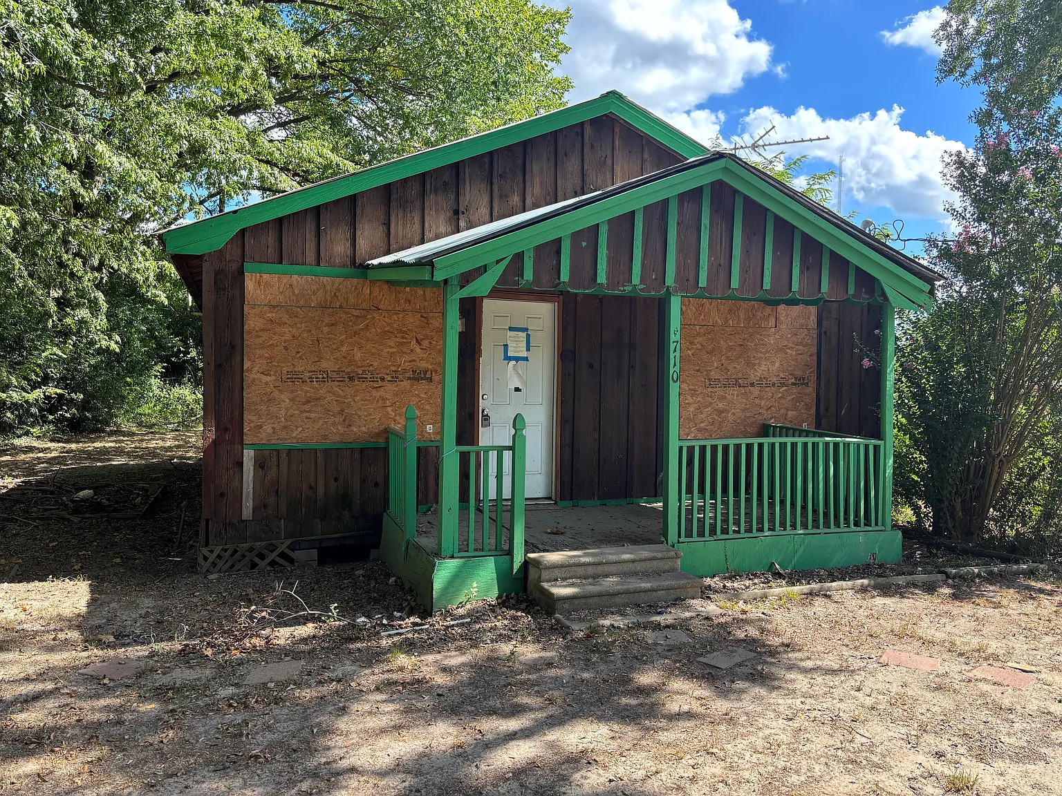 2 bed, 800 sqft, $650 — Photo 1