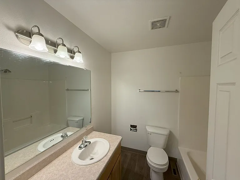 1875 SW Salmon Ave — Photo 12