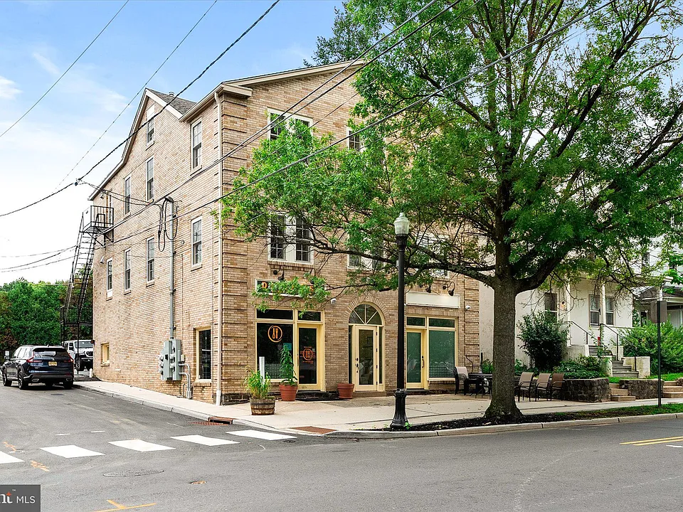 205 Witherspoon St #1