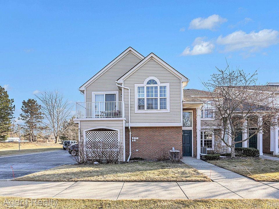 1st image of 5837 Pine Aires Dr