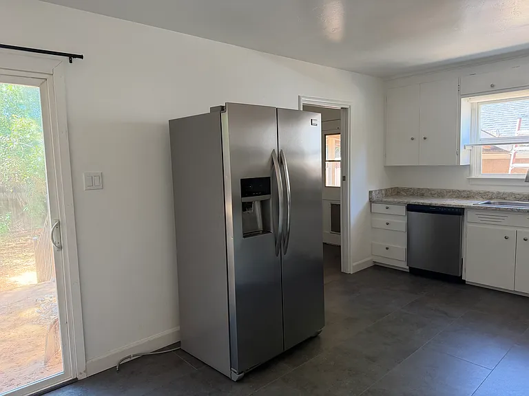 10602 Cedar Way — Photo 7