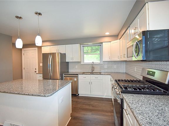 5th image of 10089 Laurel Ave