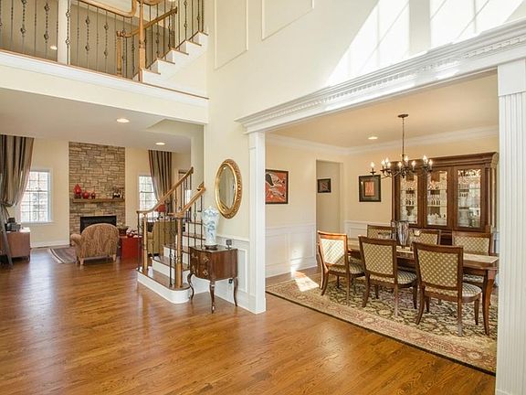 3rd image of 360 Northington Dr