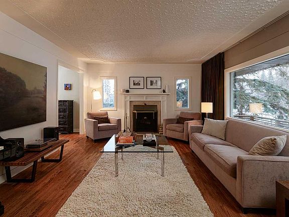 4th image of 504 SE Crescent Blvd SW