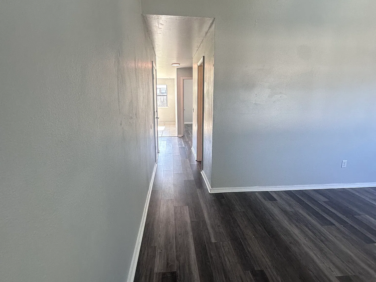 3 bed, $1,575 — Photo 2
