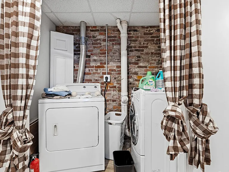1 Norcross Pl #1 — Photo 25