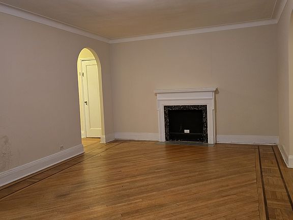 5th image of 1 Broad Pkwy APT 6E