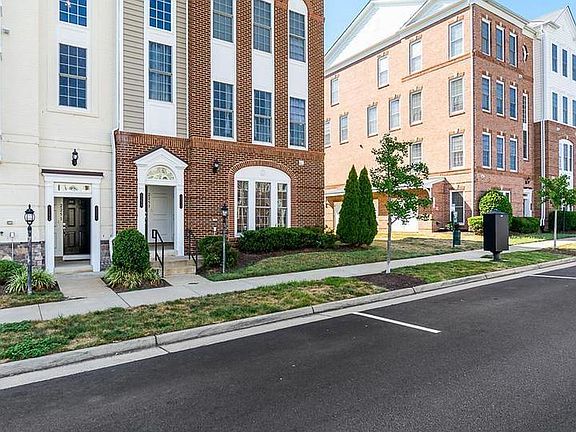 2nd image of 2255 Oberlin Dr